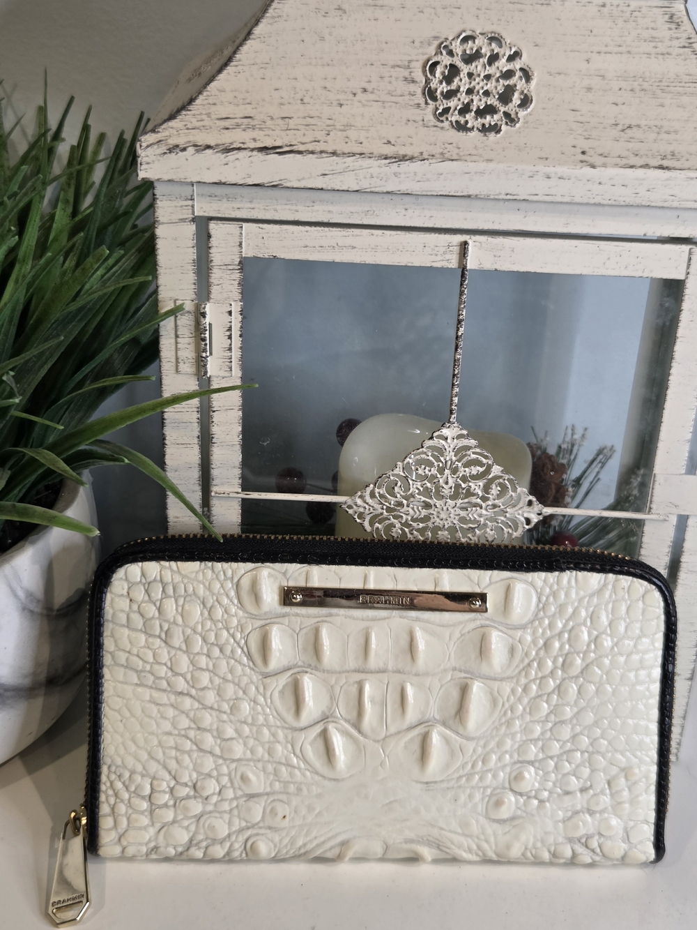 Brahmin Suri Zip-Around Wallet Melbourne Croc Embossed Leather